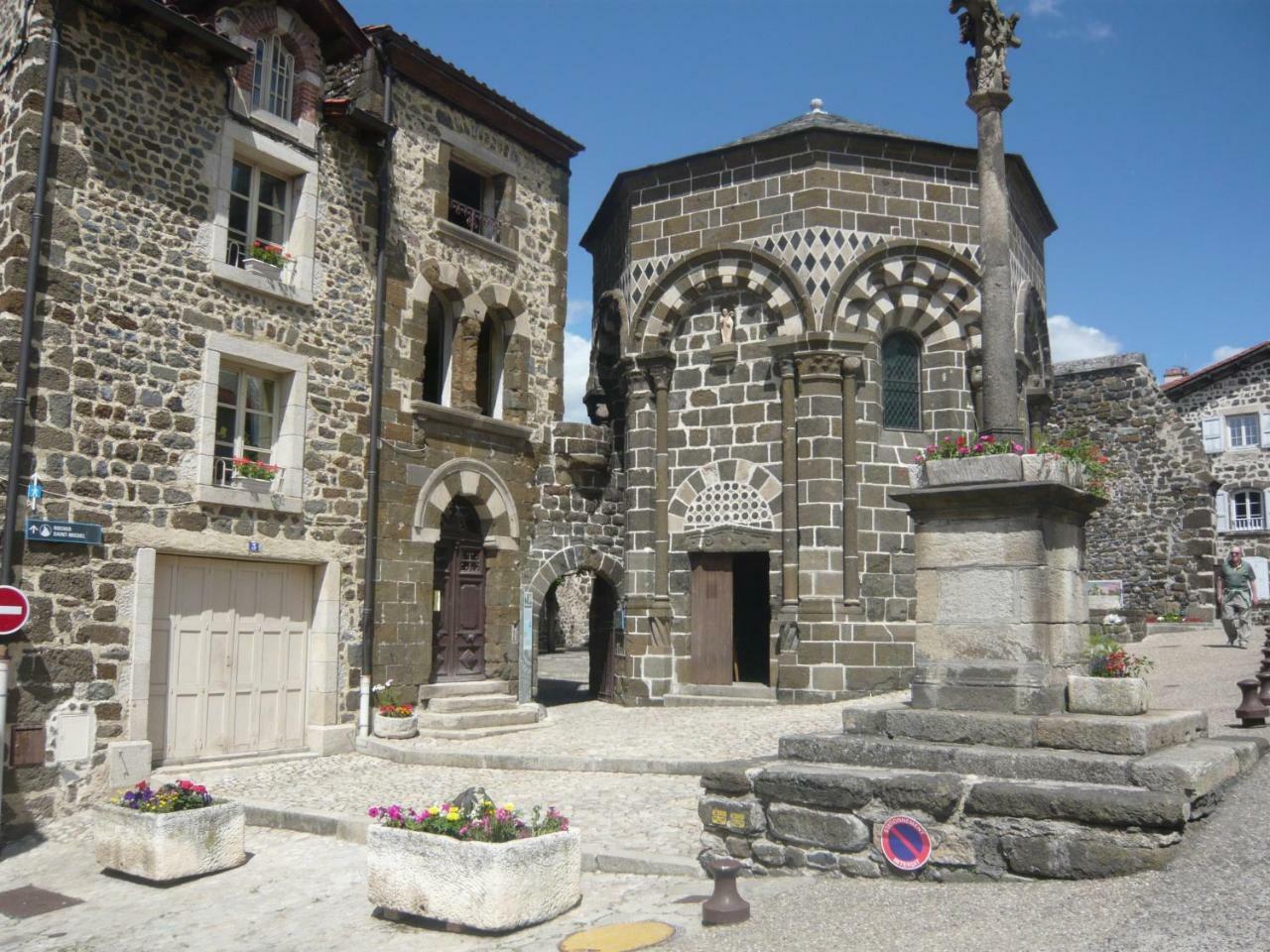Le Petit Seguret Apartment Le Puy-en-Velay Exterior foto