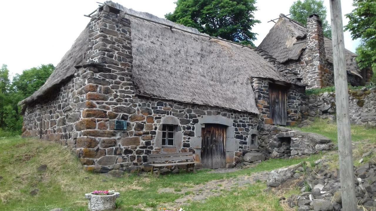Le Petit Seguret Apartment Le Puy-en-Velay Exterior foto